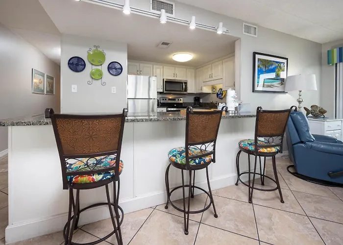 Apartment Island Winds East 301